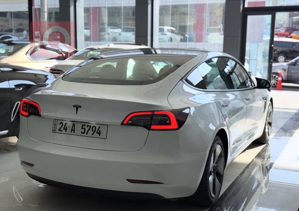 تێسلا مۆدێل 3